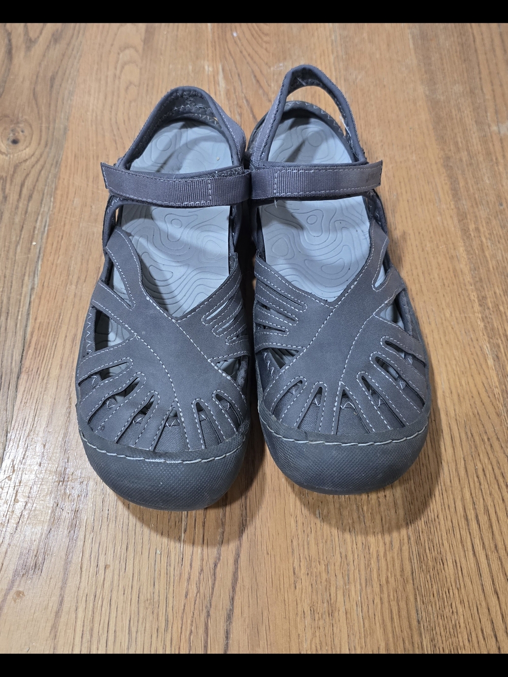 JSport by Jambu Poppy style Grey Vegan Leather Sandals-Size 9